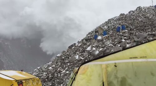 Valanga sull'Everest in occasione del secondo terremoto in Nepal: video tremendo - Youtube