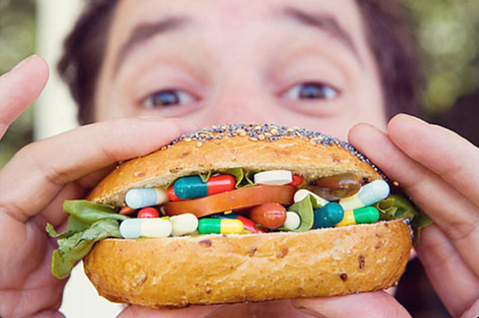 Sarebbe un rimedio efficiente per combattere l'obesità: una pillola che ci fa sentire come se avessimo mangiato 