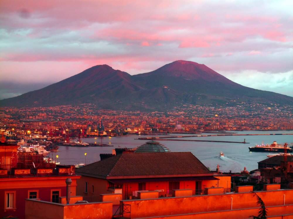 Terremoto registrato sul Vesuvio, le dichiarazioni ufficiali di INGV