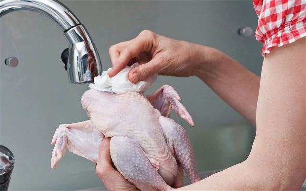 lavare il pollo