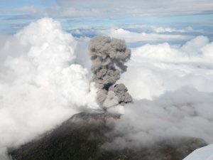 vulcano-meteora-e1483183337112.jpg