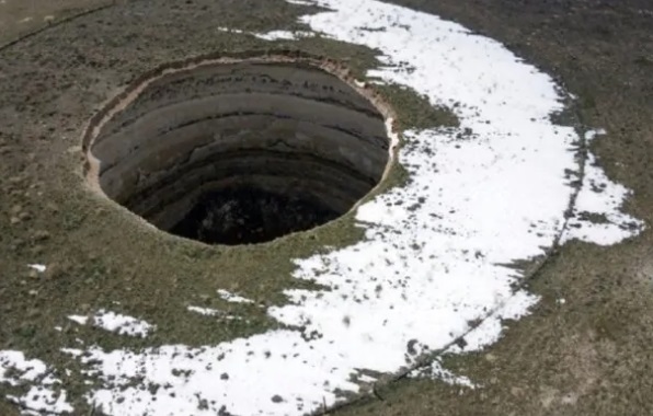 sinkhole-1.jpg