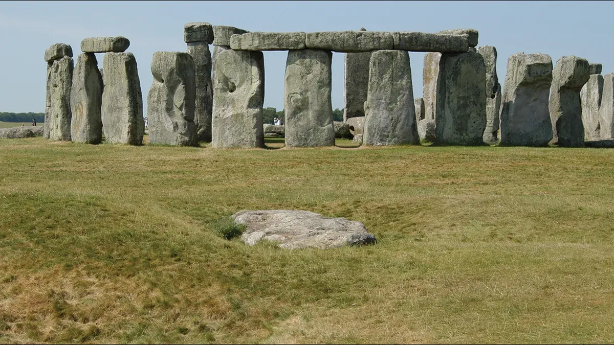 stonehenge-1.webp