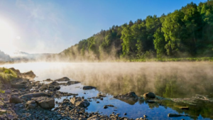 evaporation-of-water-in-the-river-yuryuzan-m.png