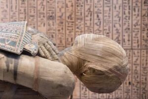 ancient-egyptian-mummy-twins-childbirth-m.jpg