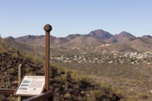 telecamera con vista sulle colline