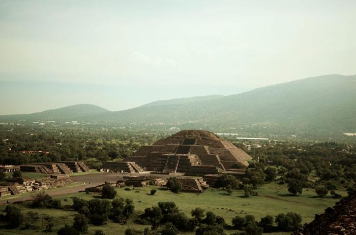 teotihuacan-blood-mirror-cult-m-1.jpg