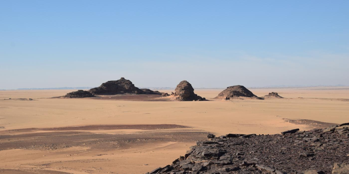 Il deserto iper-arido del deserto di Atbai vicino a Wadi Halfa in Sudan