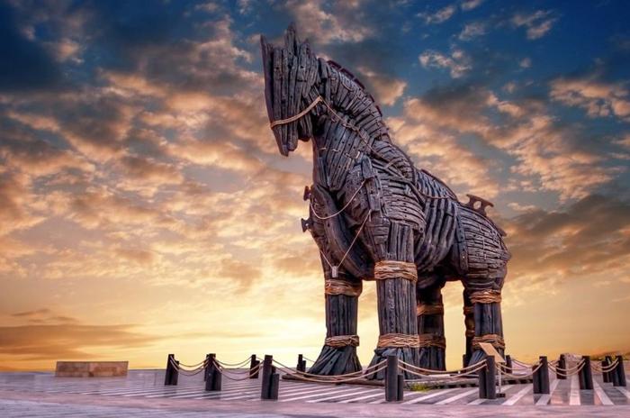 trojan-horse-m.jpg