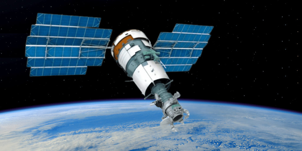 Un satellite russo si è disintegrato nello spazio: astronauti della ISS costretti a ”rifugiarsi”