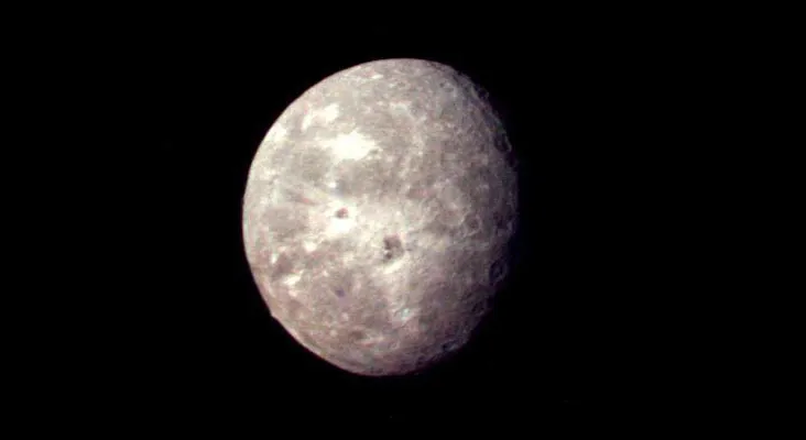Oberon: il misterioso satellite di Urano