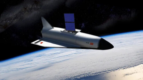 Un aereo spaziale cinese ha rilasciato un oggetto sconosciuto sulla Terra