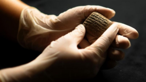 cuneiform-tablet-shopping-receipt-m.png