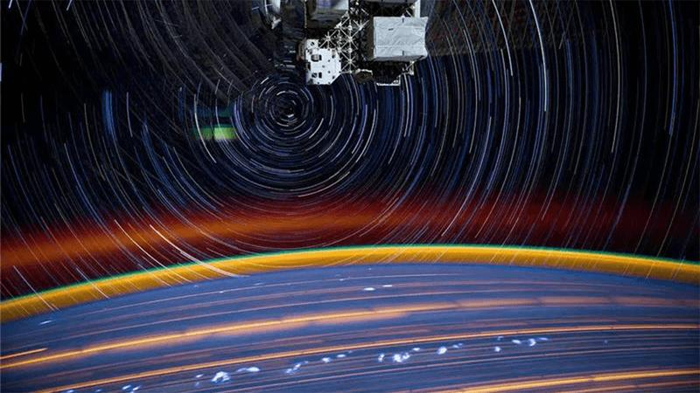 space-station-star-trail-m.png