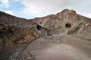 ancient-salt-mine-in-iran-m.jpg