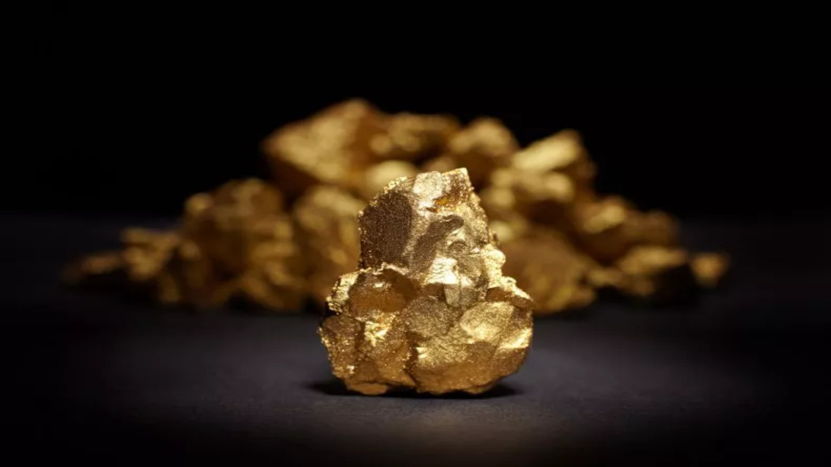 closeup-big-gold-nugget-1.jpg