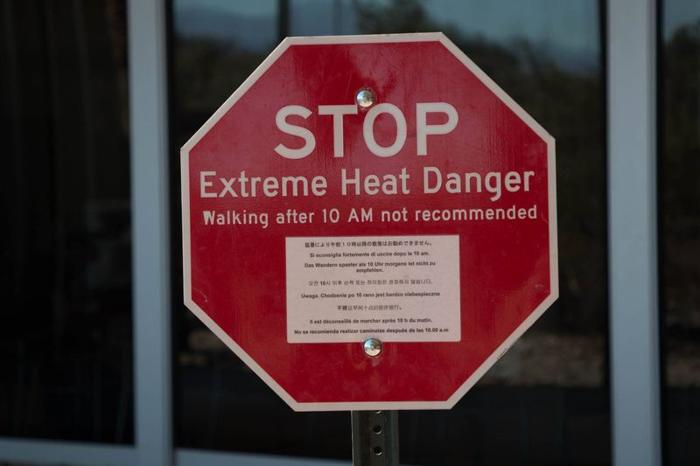 extreme-heat-danger-sign-at-death-valley-m-1.jpg