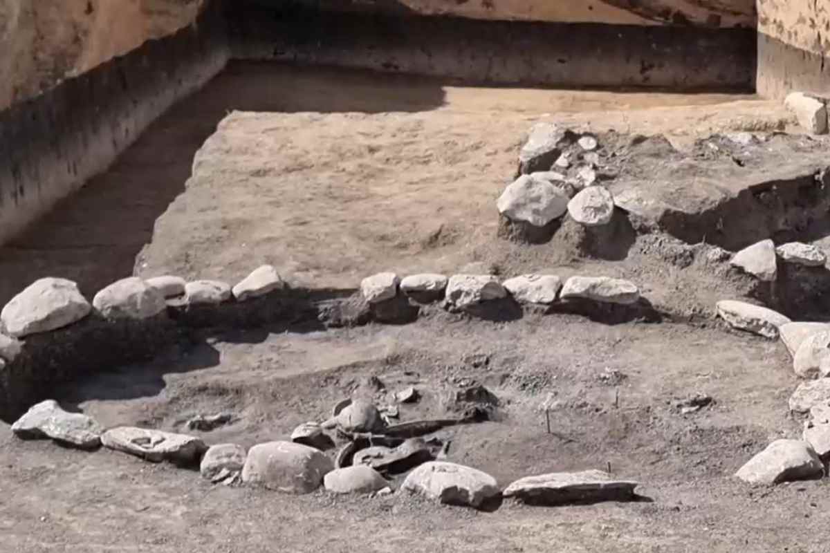 Scoperti carro romano e misteriose strutture