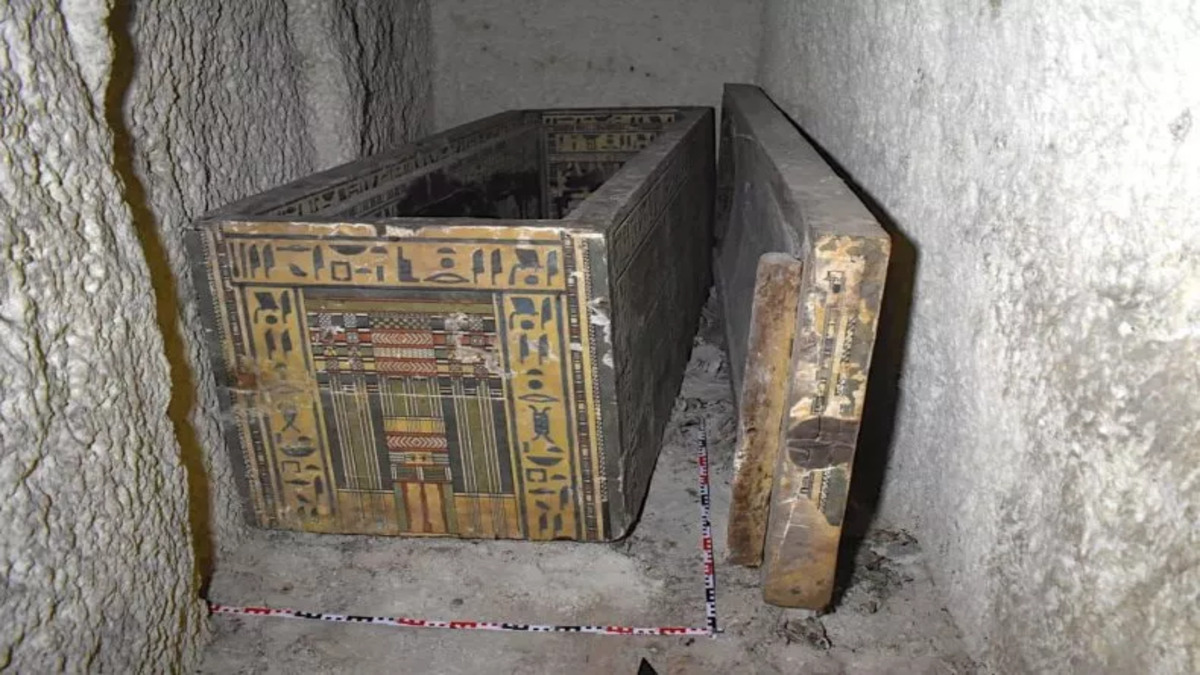 ancient-egyptian-painted-wooden-coffin-1.jpg