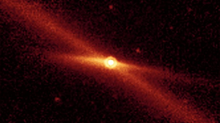 La cometa Encke, ritenuta la causa dello sciame Taurid.