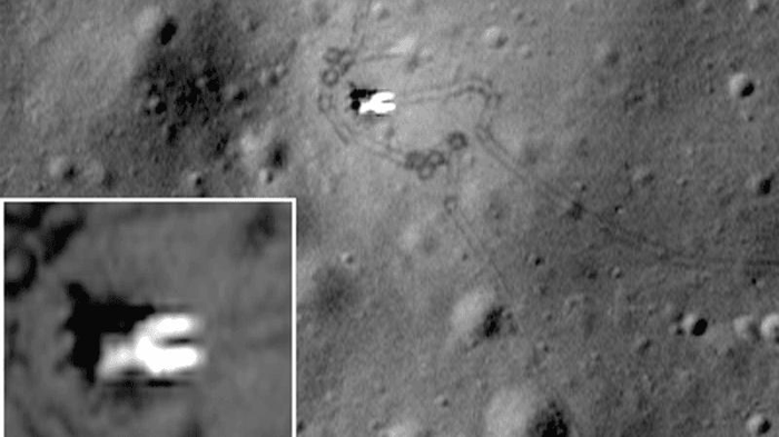 Luna 17 e impronte delle ruote del rover Lunokhod 1.