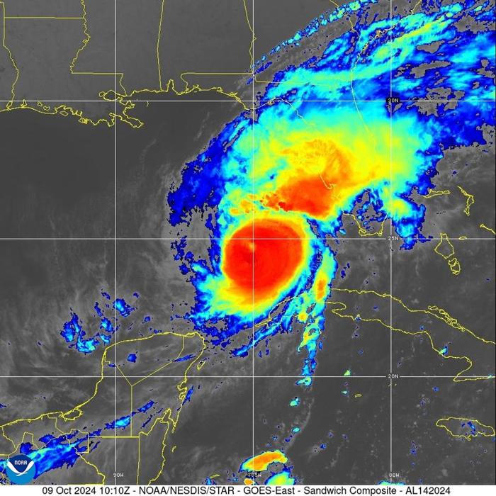 Immagine satellitare NOAA dell'uragano Milton nel Golfo del Messico il 9 ottobre mentre si sposta verso nord-est verso la Florida, USA.