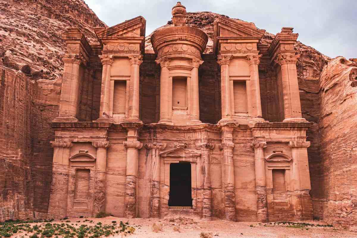 Scoperta tomba nel sottosuolo di Petra