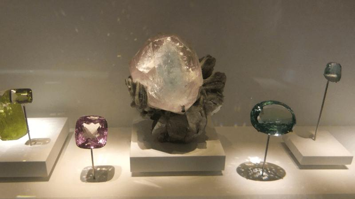 rarest-gemstone-in-the-world-m.png