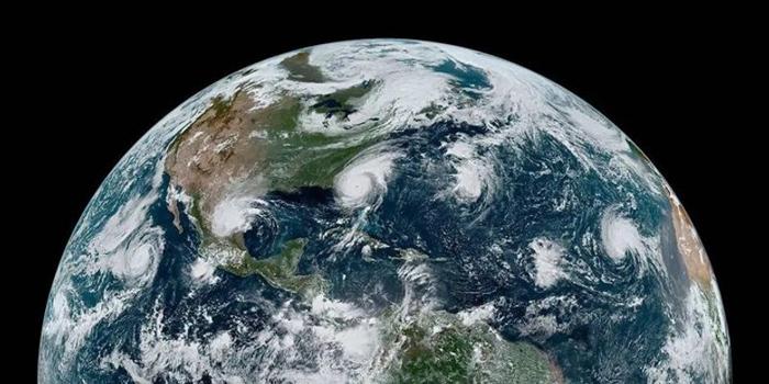 Due uragani e due tempeste tropicali nel bacino atlantico il 4 settembre 2019, come visto dal satellite GOES-16