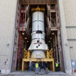 Preparativi per il lancio del razzo lunare NASA SLS