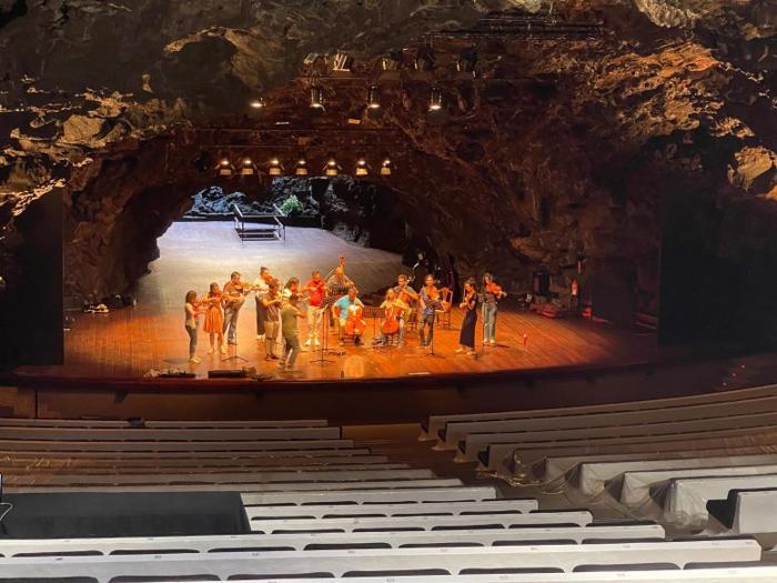 Sala da Concerto nel Sistema di Tubi Lavici di La Corona