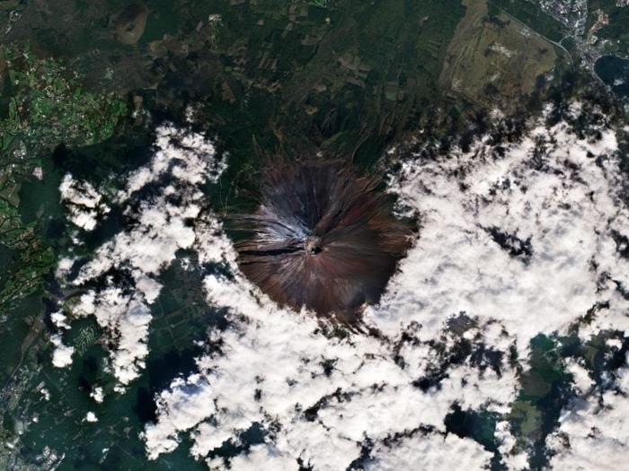 Il ritorno della neve sul Monte Fuji