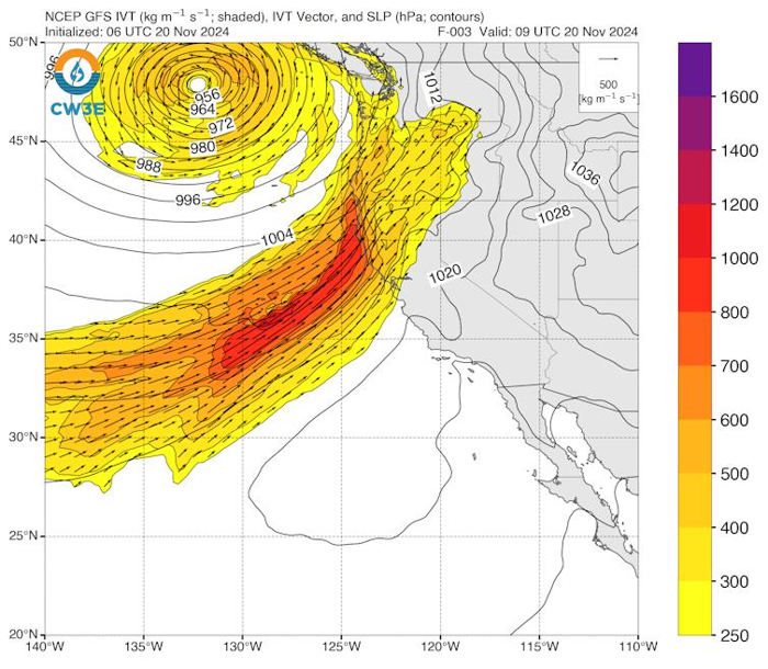 La quantità di vapore acqueo è più forte colpendo la California settentrionale. Il grafico mostra il vortice del <a href=