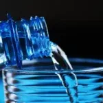 Bere più acqua può alleviare almeno 5 problemi di salute