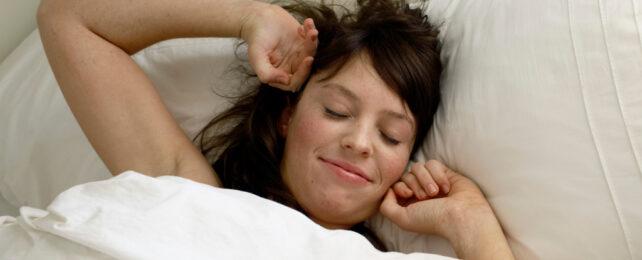 woman_waking_up-642x260-1.jpg