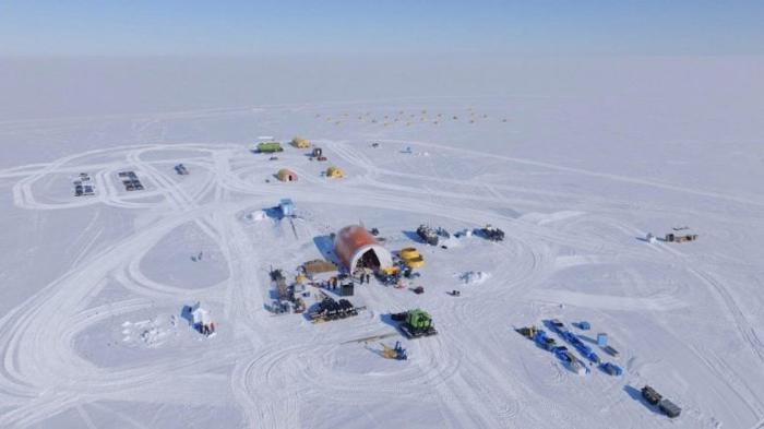 Aerial-View-of-Antarctic-Drilling-Site-777x437-1.jpg