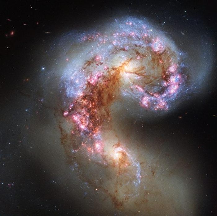 Antennae-Galaxies-Reloaded-777x772-1.jpg