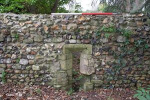 Parte delle rovine del giardino a Bosham